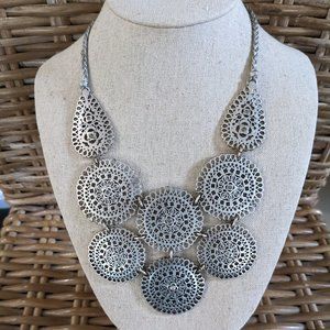 Stella & Dot Medina Bib Necklace